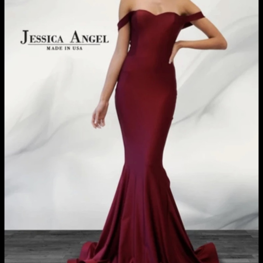 Jessica Angel gown . Size small